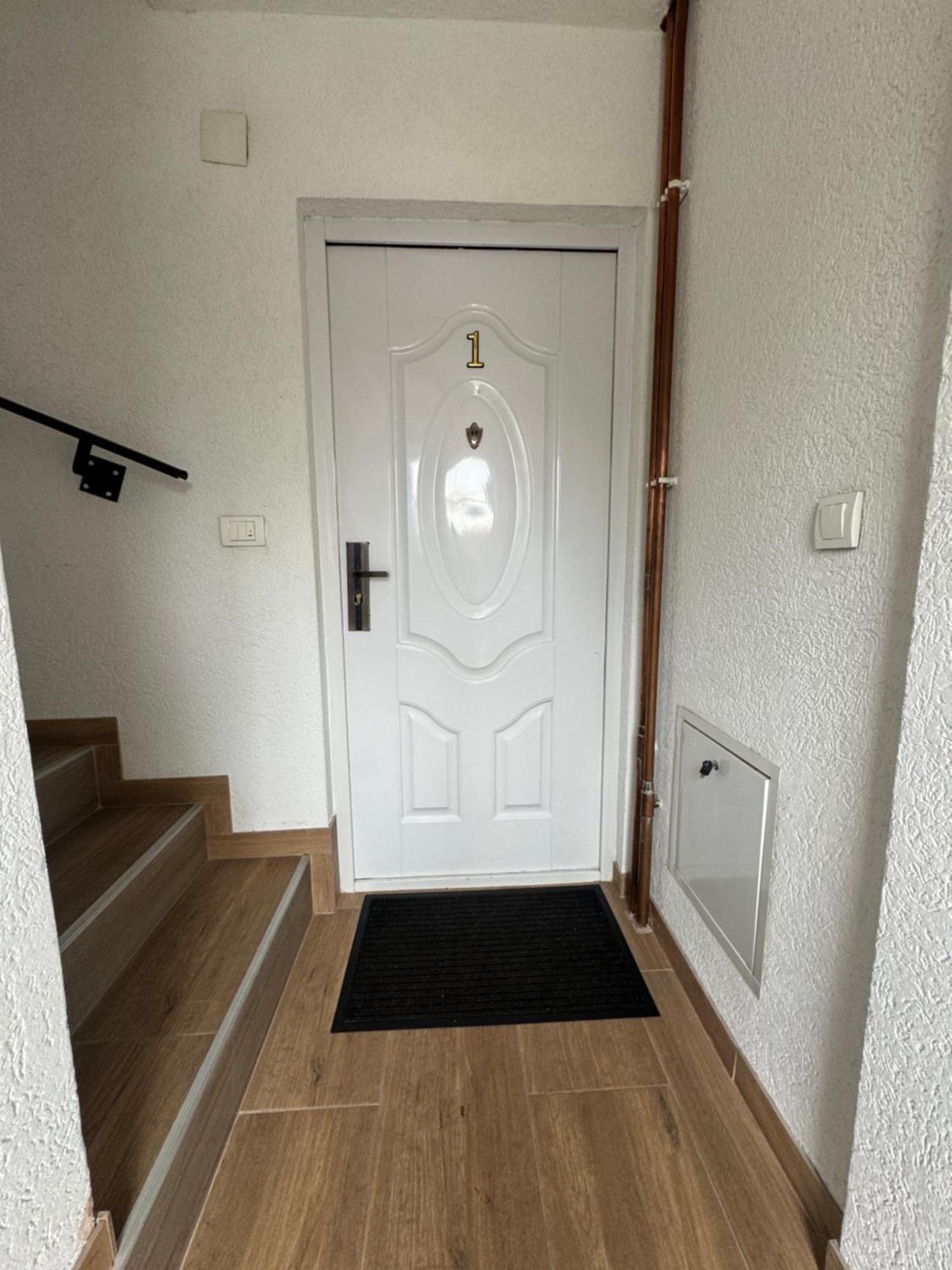 Apartmani 23 Novi Pazar Exterior photo